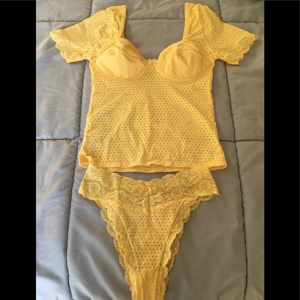 Unique Lingerie Set - image 1